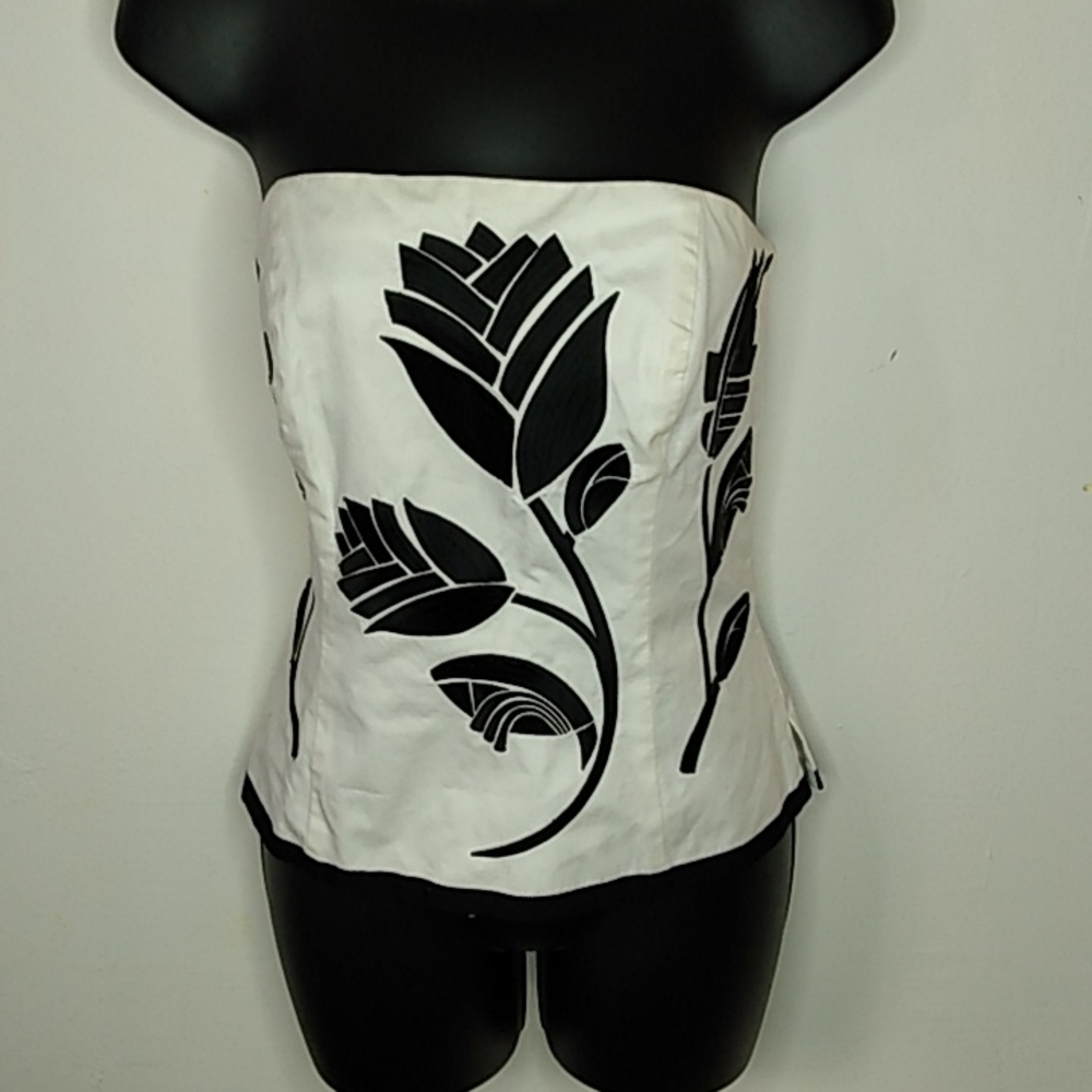 White House Black Market Embroidery Top